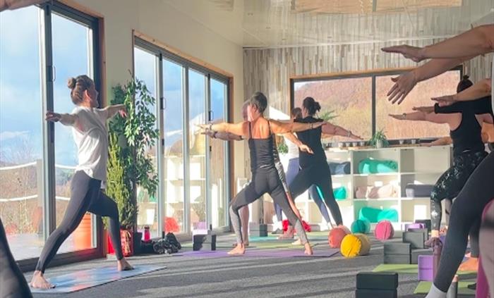 Move well, feel great! Our beginners movement and Yoga classes for corporate organisations give staff members the breathing space to drastically impro